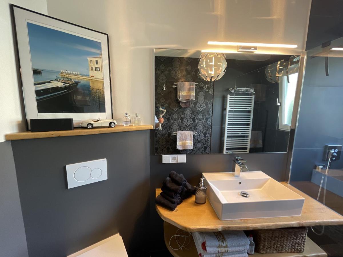 Appartement Region Esslingen - Naehe Messe - Flughafen - Stuttgart - Wohnen Und Arbeiten Auf Zeit In 120M2 Wohlfuehlatmosphaere - Ab 3 Uebernachtungen - Geeignet Fuer 4 Pers Incl Kinder - Beistellbett Moeglich - Kinder Und Tiere Willkommen - Garage F Altbach Экстерьер фото