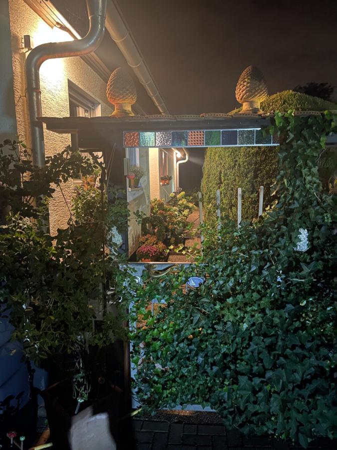 Appartement Region Esslingen - Naehe Messe - Flughafen - Stuttgart - Wohnen Und Arbeiten Auf Zeit In 120M2 Wohlfuehlatmosphaere - Ab 3 Uebernachtungen - Geeignet Fuer 4 Pers Incl Kinder - Beistellbett Moeglich - Kinder Und Tiere Willkommen - Garage F Altbach Экстерьер фото
