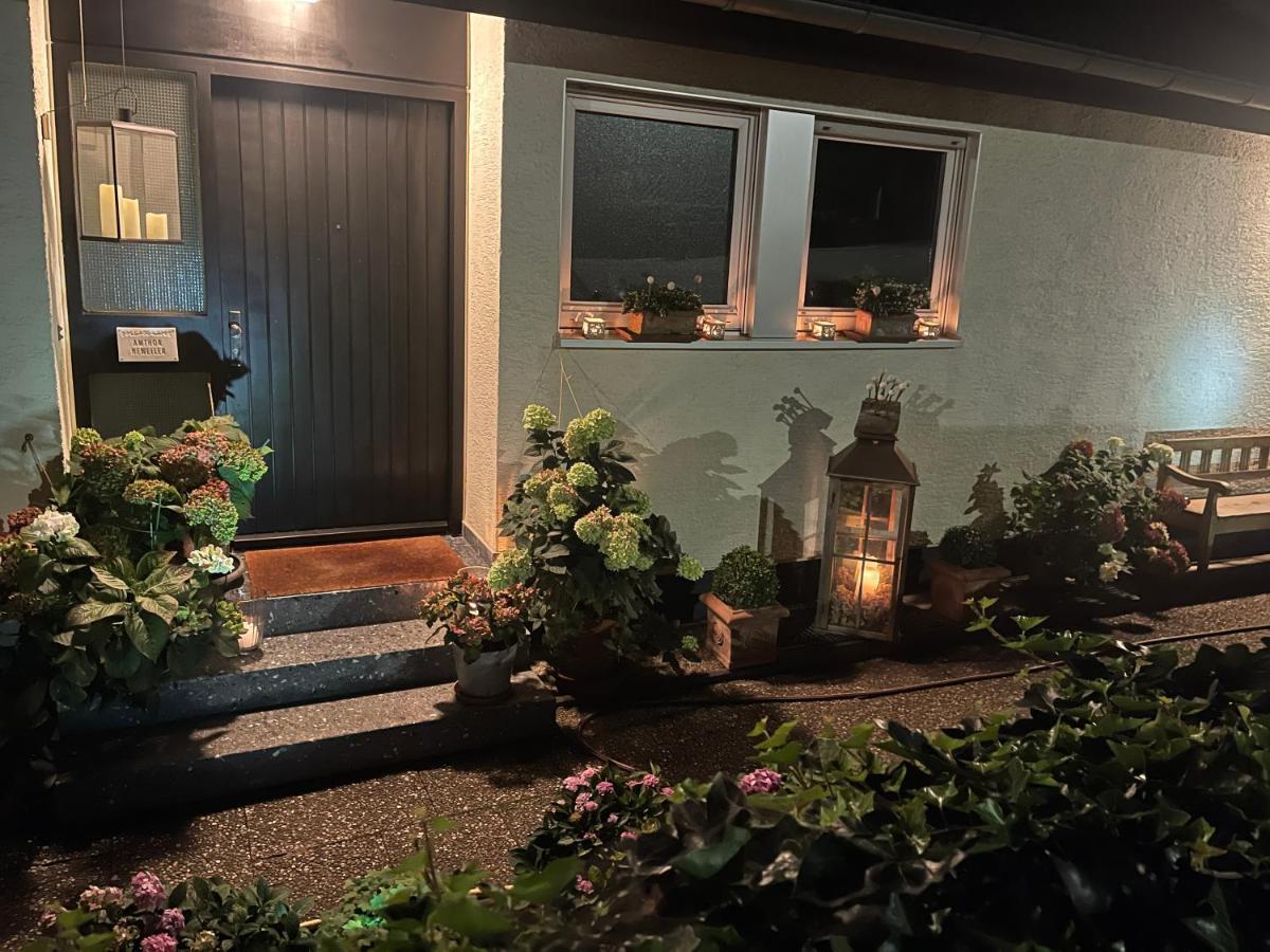 Appartement Region Esslingen - Naehe Messe - Flughafen - Stuttgart - Wohnen Und Arbeiten Auf Zeit In 120M2 Wohlfuehlatmosphaere - Ab 3 Uebernachtungen - Geeignet Fuer 4 Pers Incl Kinder - Beistellbett Moeglich - Kinder Und Tiere Willkommen - Garage F Altbach Экстерьер фото
